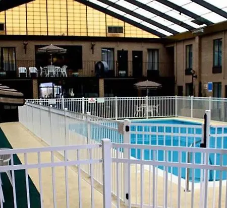 Gold Vault Inn Radcliff Exterior photo