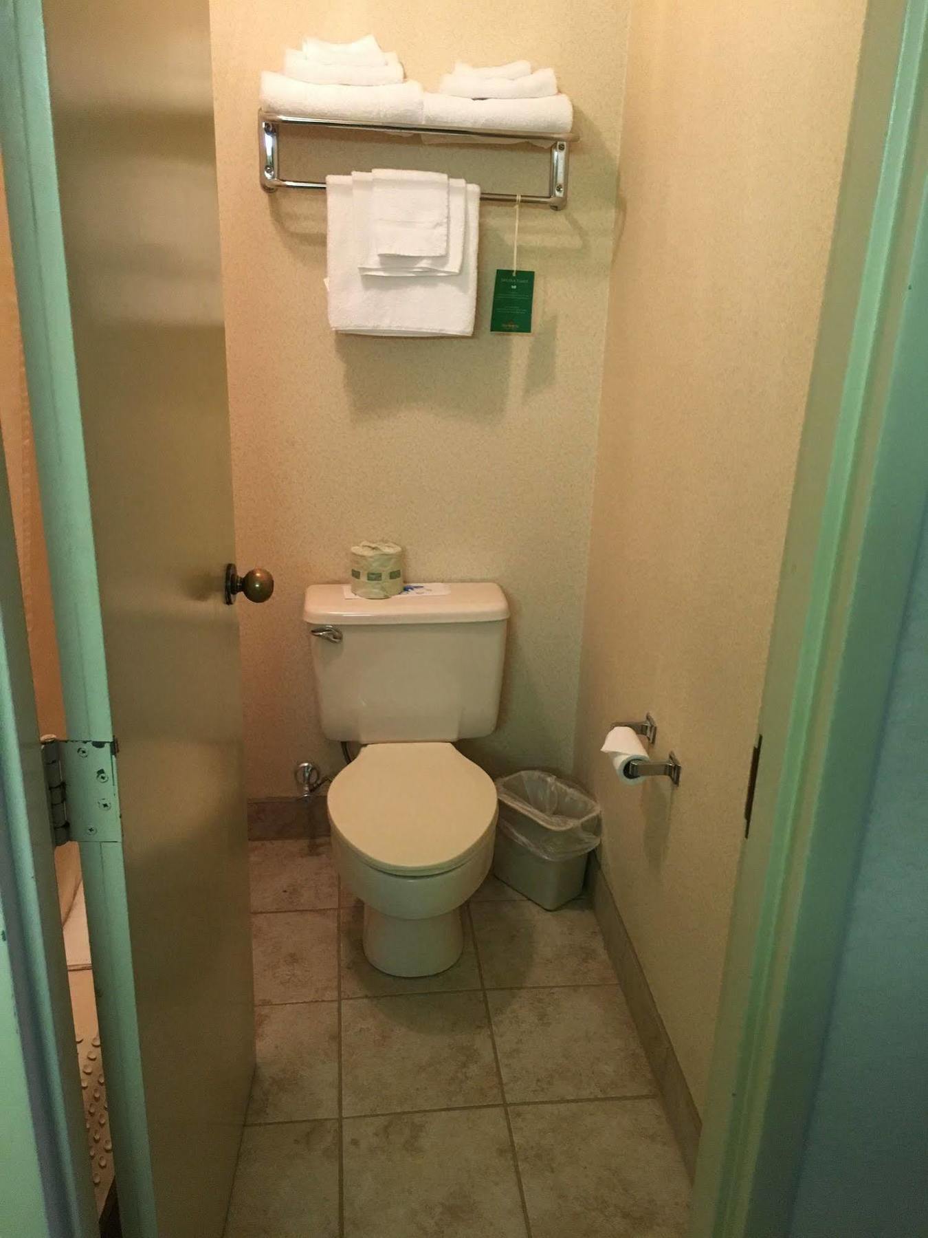 Gold Vault Hotel 2*